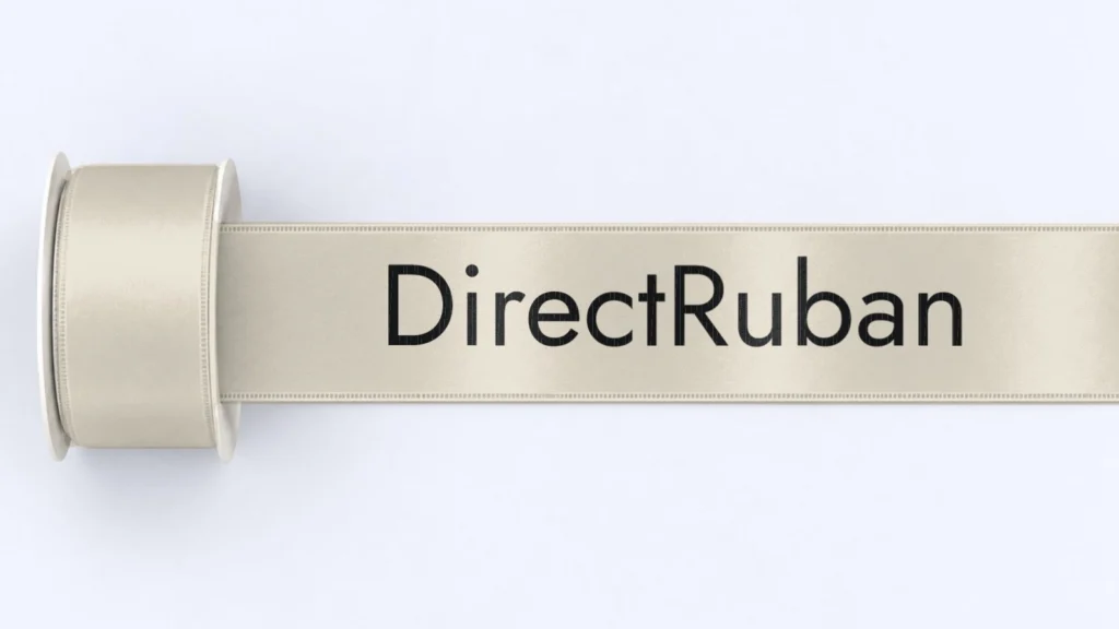 Ruban satin écru 38 mm à plat, texte DirectRuban imprimé en noir